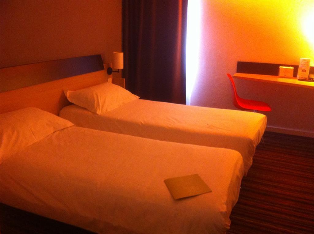 Kyriad Tours Sud - Chambray Les Tours Ngoại thất bức ảnh