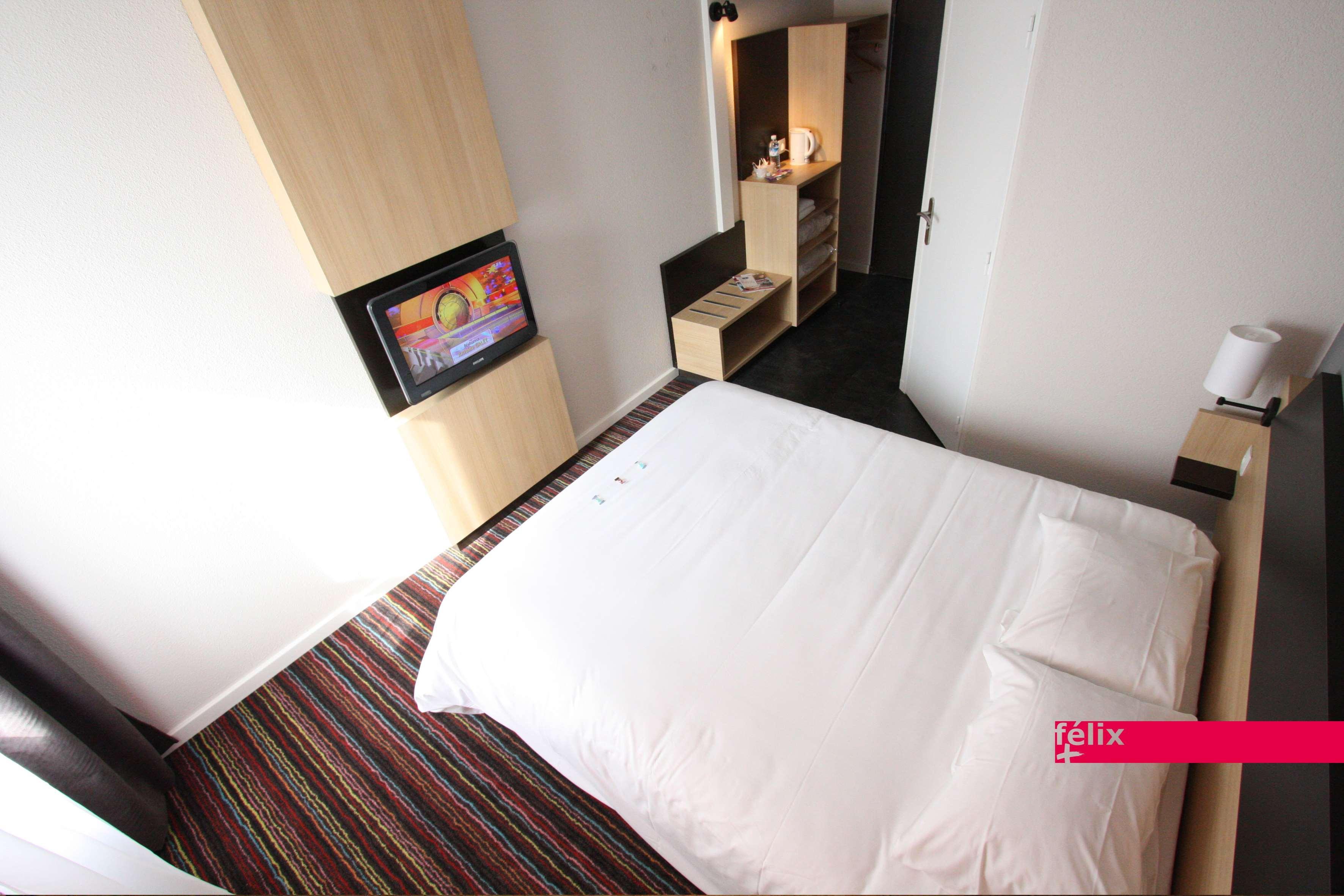 Kyriad Tours Sud - Chambray Les Tours Phòng bức ảnh
