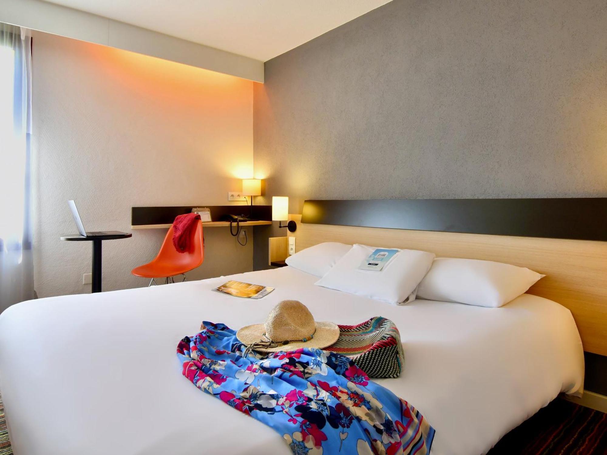 Kyriad Tours Sud - Chambray Les Tours Ngoại thất bức ảnh