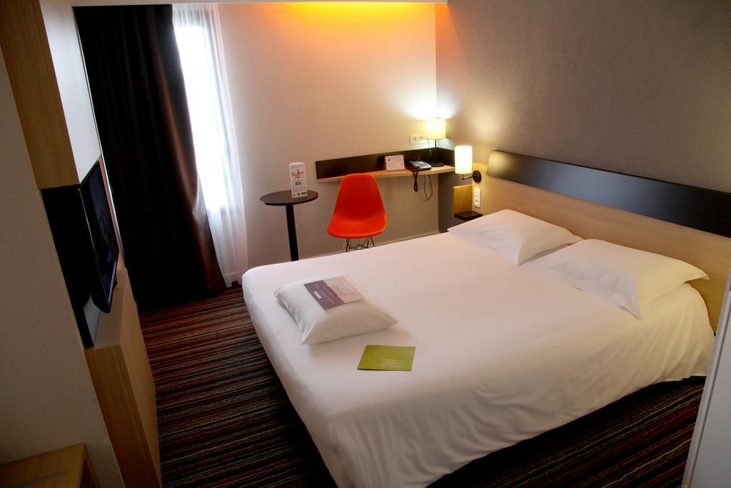 Kyriad Tours Sud - Chambray Les Tours Ngoại thất bức ảnh