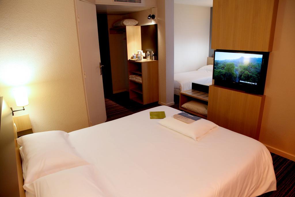 Kyriad Tours Sud - Chambray Les Tours Ngoại thất bức ảnh